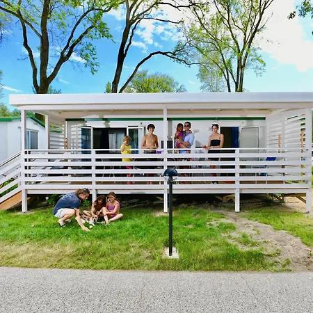 Prázdninový areál Isamar Village 5*