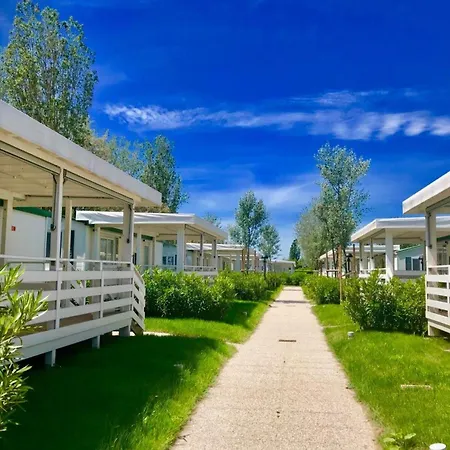 Isamar Village 5*