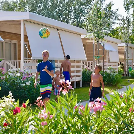 Isamar Village Vakantiepark 5*